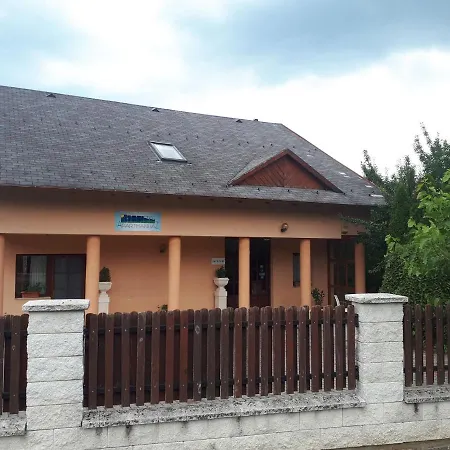 Bianka Apartmanhaz *