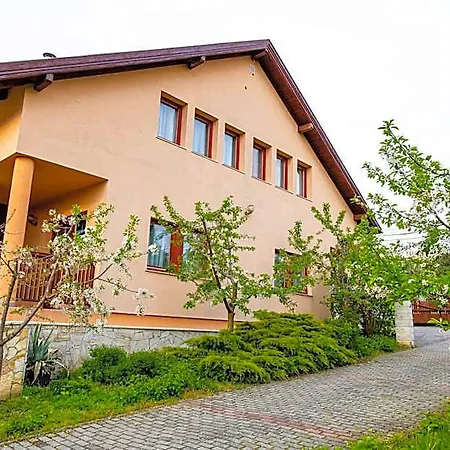 Bianka Apartmanhaz *